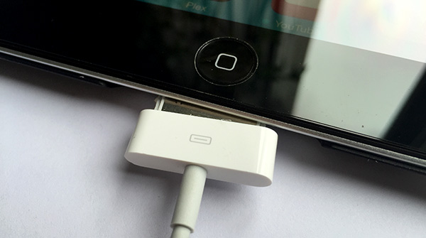iPhone iPad laddar inte - Kabel sitter inte i